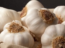 You-Must-To-Know-10-Amazing-Uses-of-Garlic