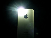 A-New-Finding-With-Snoopwall-Has-Found-That-The-Top-10-Flashlight-Apps-Are-All-Malicious