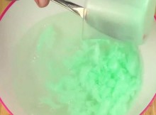 With-Just-A-Bowl-Of-Water,-Some-Cheap-Conditioner-And-Vinegar,-He-achieves-Amazing-Result.