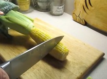 Learn-A-Simple-Trick-To-Cook-Your-Corn-Within-3-Minutes