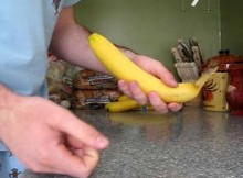 You-Will-Never-Consider-Peeling-A-Banana-As-You-Did-Before
