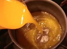 She Pours Orange Juice Into Water That’s Boiling