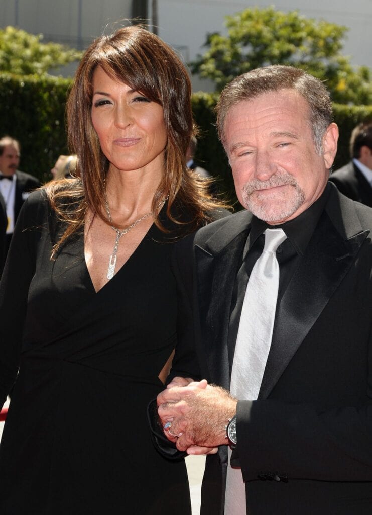 1662859021-8497-2-33-741x1024-min