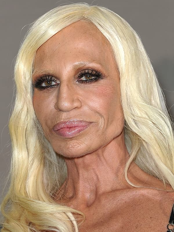 1682904087-9632-Versace