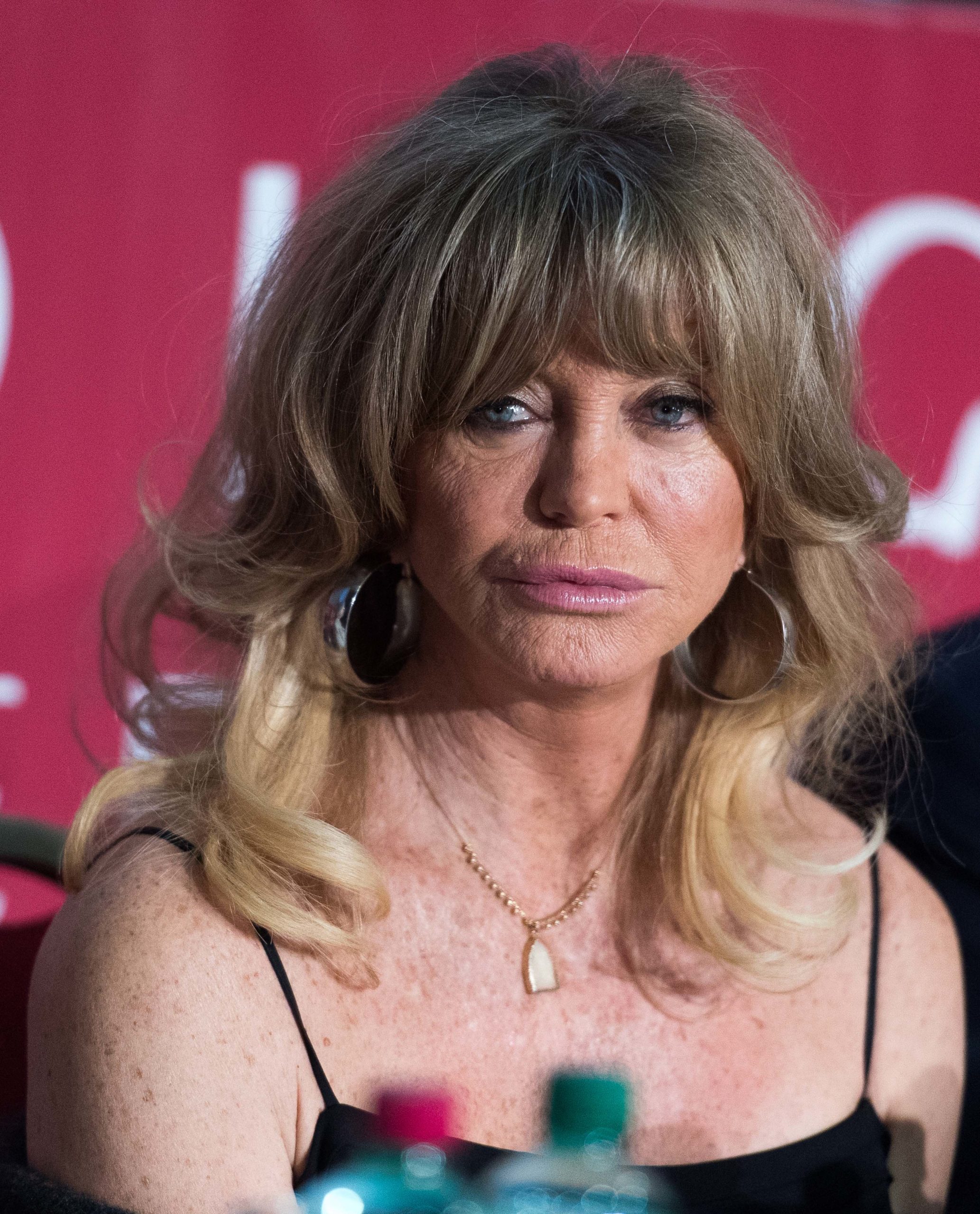 1683157345-8617-goldiehawn5-scaled